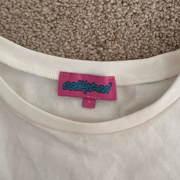 Edikted White Tee with Pink and Blue Tag - Picture 2 of 2
